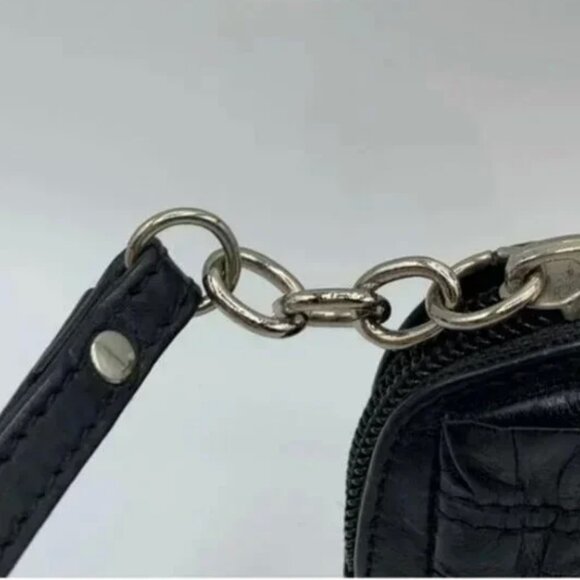 Hobo International Ruched Black Leather Wristlet with Zipper Closure - Picture 8 of 9